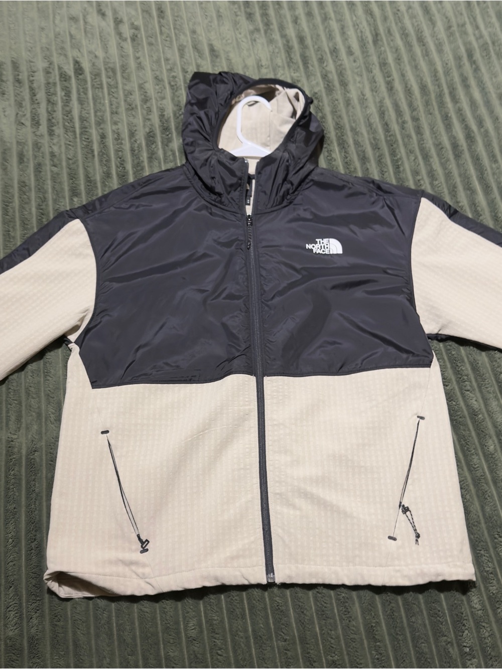 The North Face Men's Two-Tone Hooded Windbreaker - Black & Cream